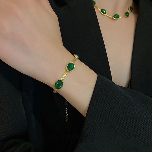 Green Crystal Necklace & Bracelet
